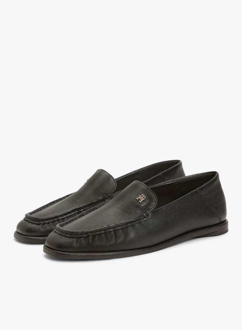 TOMMY HILFIGER Leather Ruched Toe Loafers - Image 3
